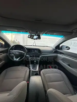 2020 Hyundai Elantra Limited Red