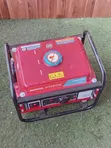 Honda 2500W Portable Generator - 1