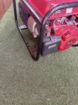 Honda 2500W Hybrid Inverter Generator - 2