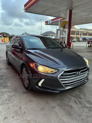 2017 Hyundai Elantra Limited Sedan FWD (2.0L 4cyl 6A) Gray