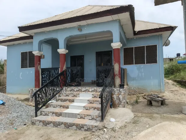 4 Bedroom House for Sale in Aputuogya, Kumasi - 1