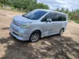 Toyota Voxy 2012 Silver - 4