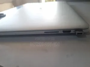 Apple MacBook Pro 2015 - 8GB RAM, 128GB SSD
