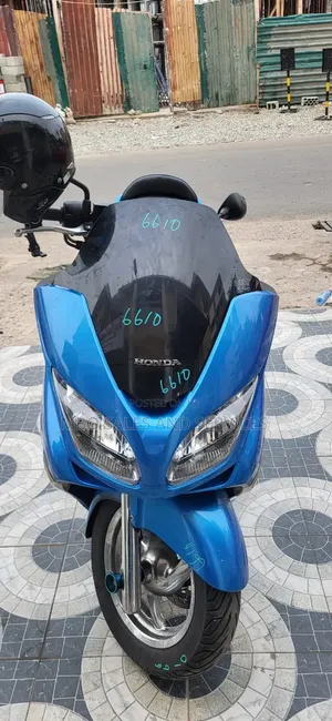 Honda Forza 2018 Blue Scooter