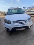 Hyundai Santa Fe 2012 White - 2