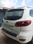 Hyundai Santa Fe 2012 White - 3