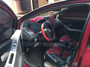 Toyota Vitz 2010 Red