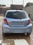 Toyota Vitz 1.3 FWD 5dr 2012 Blue - 4