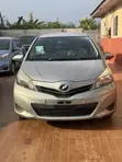Toyota Vitz 1.3 FWD 5dr 2012 Gray - 3