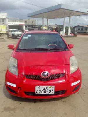Toyota Vitz 1.3 FWD 5dr 2010 Red
