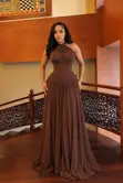 Elegant Long Dresses for Photoshoots & Events - 2