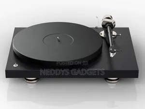 Pro-Ject Debut PRO Highend Turntable