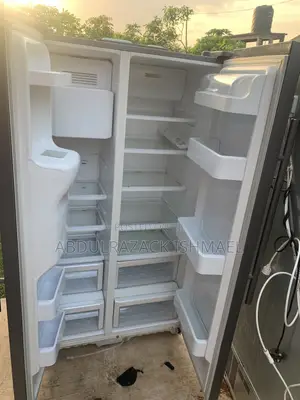 Samsung Side-by-Side Refrigerator with Water Dispenser