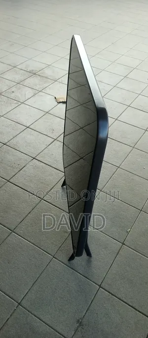 Strong Foldable Metal Frame Table for Shop/Restaurant/Home