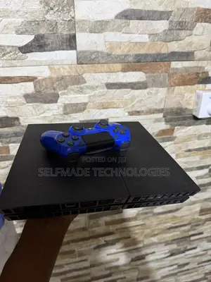 PlayStation 4 Standard 500GB