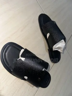 La Black Textured Wide Strap Sandals for Men