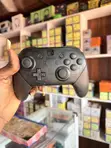 Nintendo Switch Pro Controller - 1