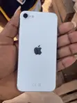 Apple iPhone SE (2022) 64GB White - Cracked Screen - 1