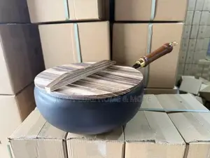 28cm Belly Pot with Wooden Lid