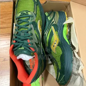 Saucony ProGrid Omni 9 Sneakers