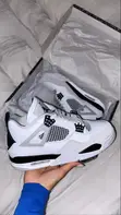 Air Jordan 4 Retro - 3