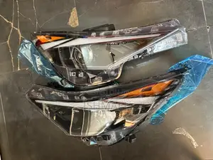 Hyundai Elantra Headlight (2021-2024)