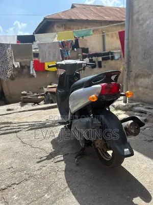 Yamaha Road Star 100cc Scooter 2019 Gray