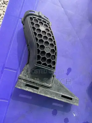 Mercedes-Benz Left Air Intake Duct/Hose