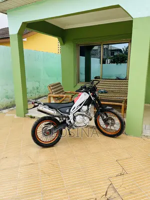 Yamaha Tricker 250cc 2021 - Orange