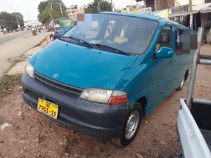 Toyota HiAce 2005 Blue
