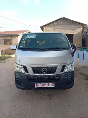 Nissan Caravan 2014 Silver