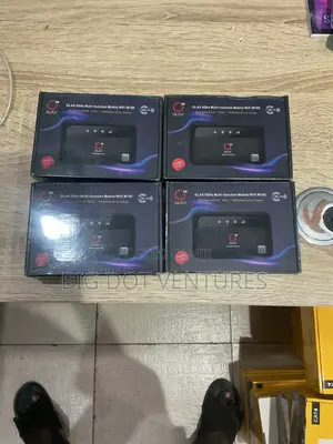 Olax M100 Portable Internet Hotspot with 5GHz Support